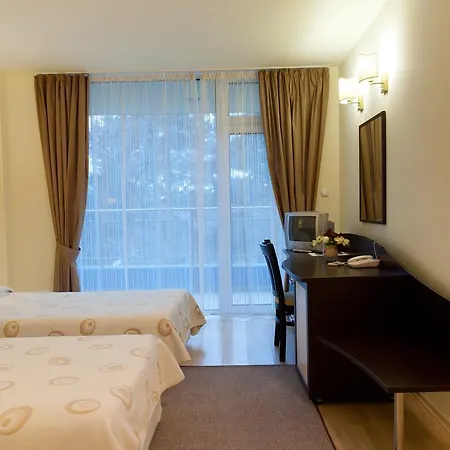 Astrea Hotel 3*